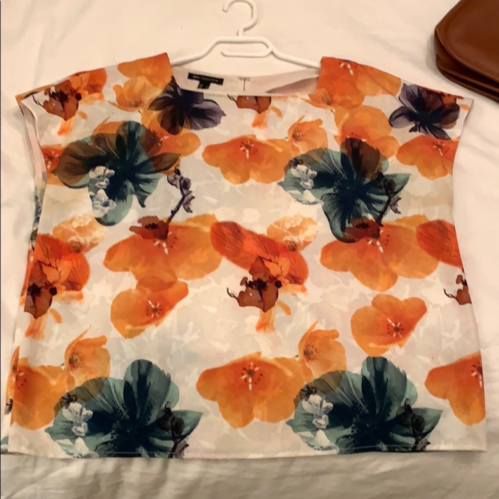 MNG Collection USA M beautiful blouse